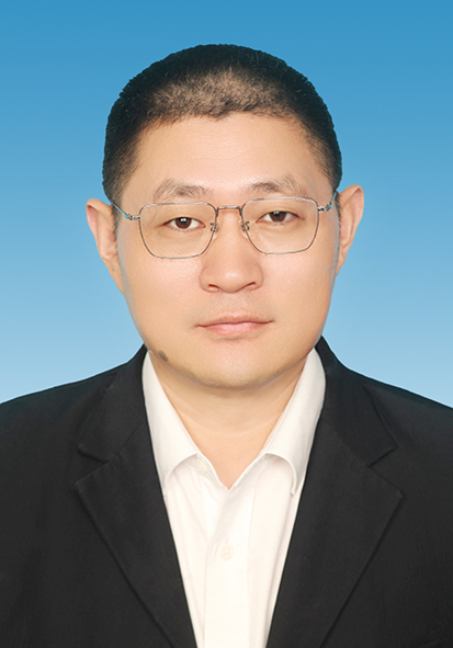 陈小林-个人证件照.jpg